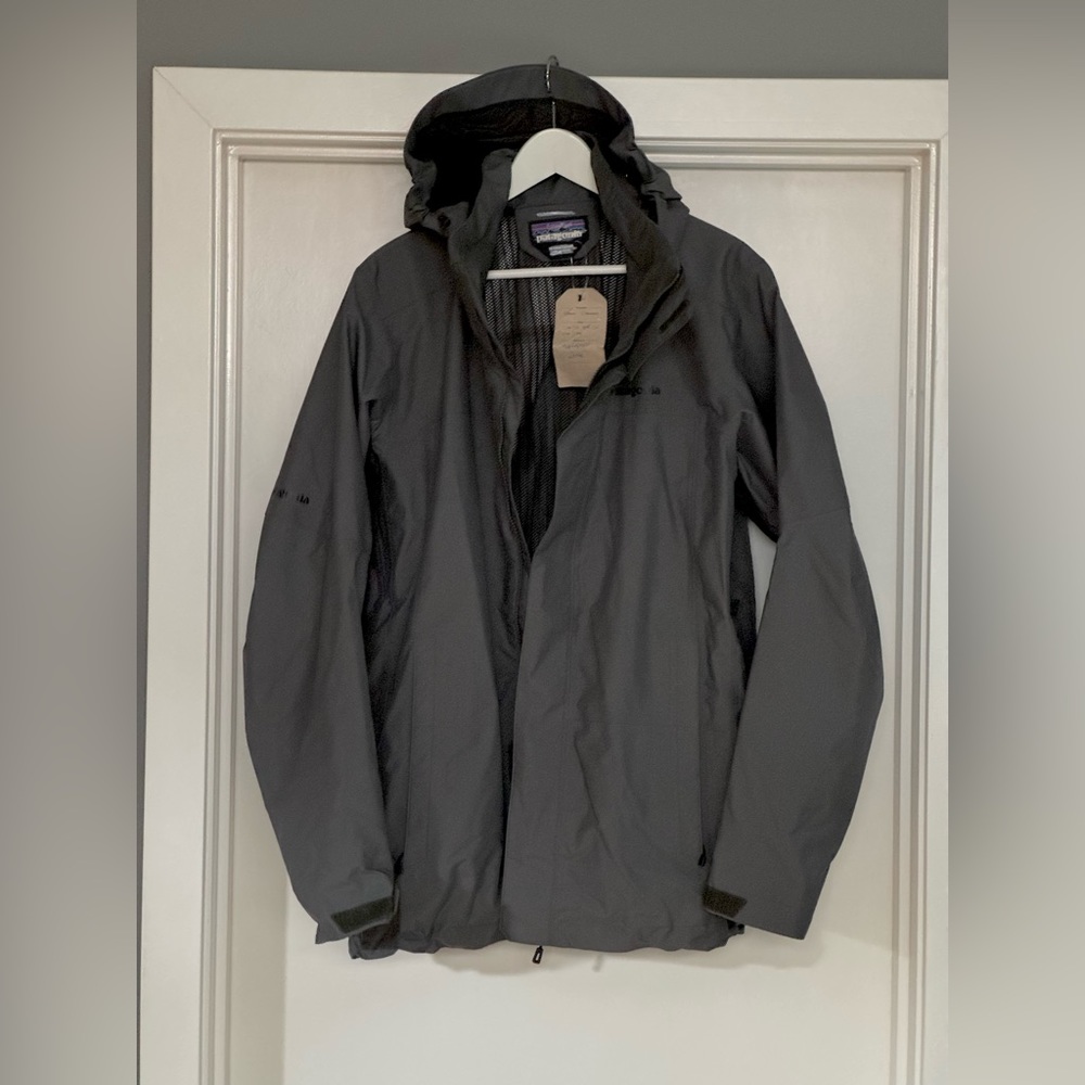 Men's Patagonia Snowshot Shell size medium forge grey with H2NO